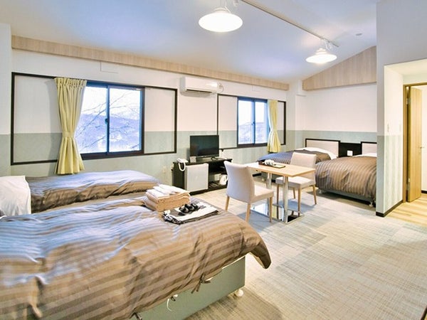 ■●朝発バス 斑尾マウンテンリゾート(斑尾高原&タングラム) 斑尾高原ホテル【本館:トイレ付・4ベットルーム】(1泊2日)2